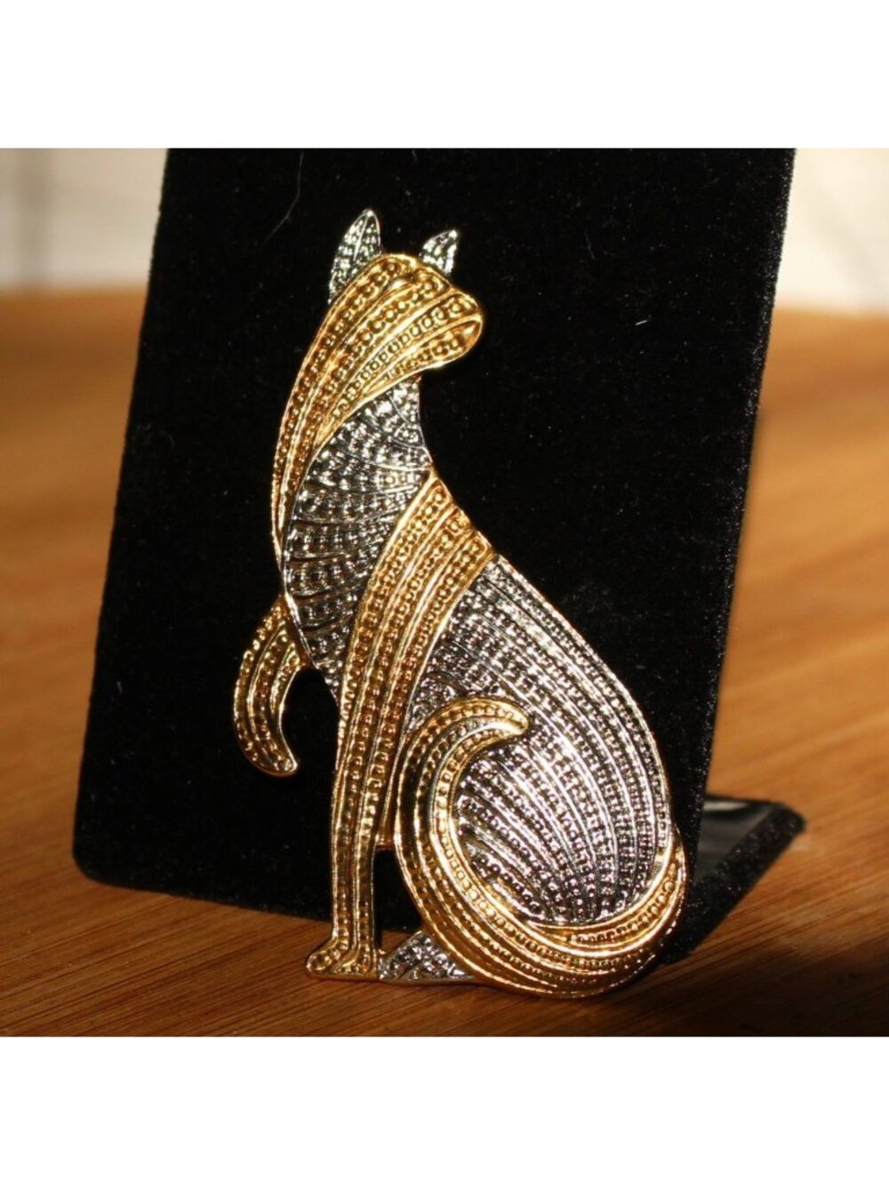 Vintage Two Tone Gold Silver Patchwork Textured Sitting Cat Brooch Unsigned AJC